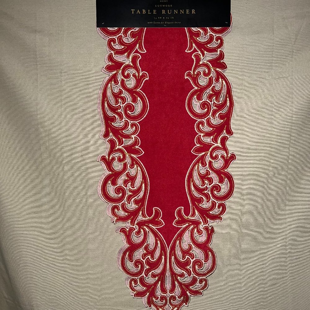 Collection Table Runner (NWT)